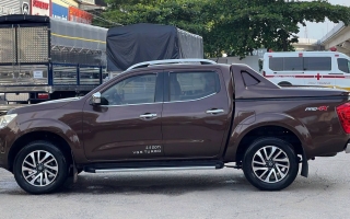 Các bác tư vấn giúp em vài vấn đề của Nissan Navara này