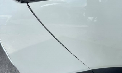 Fortuner bị hở vỏ ngoài to thế này à các bác?