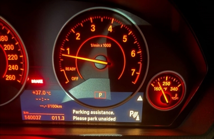 BMW 3 Series F30 bị lỗi gì thế này các bác?