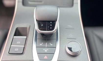 Xin tư vấn xe Omoda C5 bị giật khi sang số