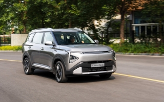 KIA Carens có thêm phiên bản cao cấp Clavis giữa giai đoạn cạnh tranh khốc liệt