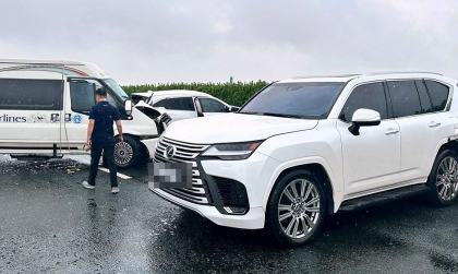 Clip TNGT: không phải là người đâm nhưng quả này ông Lexus LX600 to tội