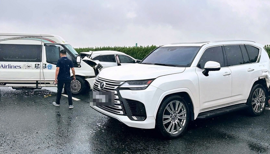 Clip TNGT: không phải là người đâm nhưng quả này ông Lexus LX600 to tội