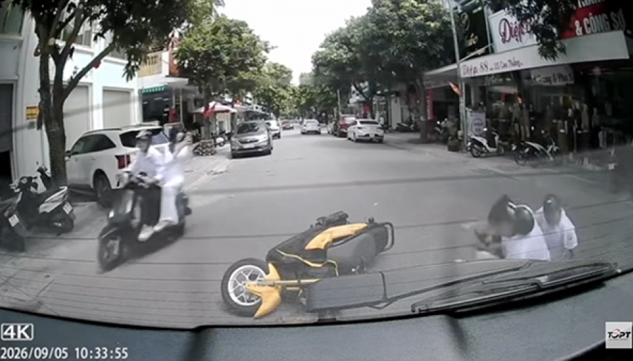  Clip: Khi khối nghỉ hè trở lại trường...