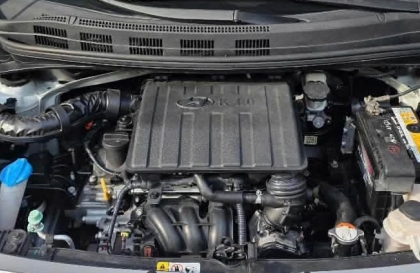 Sao xe grand i10 bị bốc khói khoang máy sau 15 phút bật điều hòa?