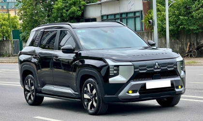 Xin chỉ giáo xe Mitsu Destinator bị lỗi tự khóa cửa