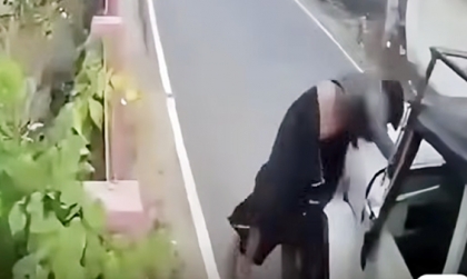Clip TNGT: Chạy tụt quần là có thật các ông ạ.