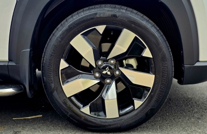 Mitsubishi Destinator nên để áp suất lốp thế nào?