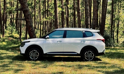 Sao cửa tài xe Kia Carens của em không mở được thế nhỉ?