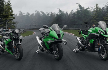 BMW Motorrad tung bộ ba M giới hạn: M 1000 RR, M 1000 R và M 1000 XR nhân dịp trường đua Nürburgring tròn 100 tuổi
