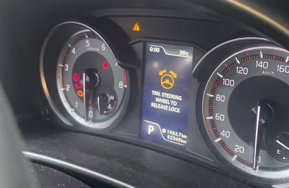Suzuki XL7 báo lõi thế này là sao các bác?