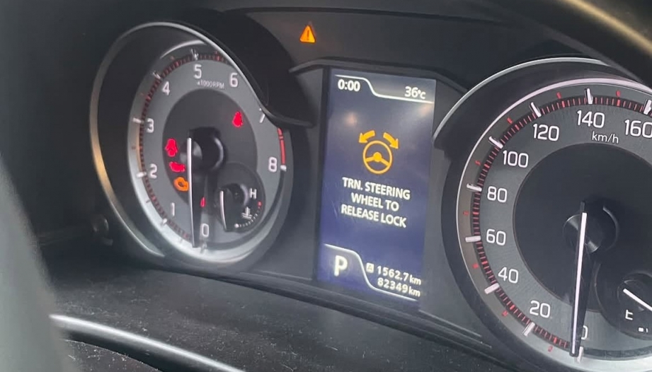 Suzuki XL7 báo lõi thế này là sao các bác?