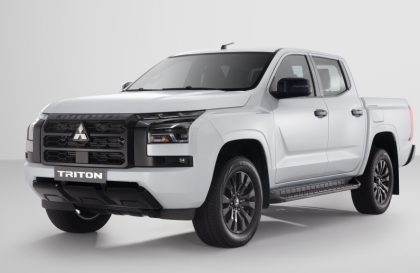 Mitsubishi Triton có thêm phiên bản Premium, đối đầu trực tiếp Ford Ranger XLS 4x4 AT