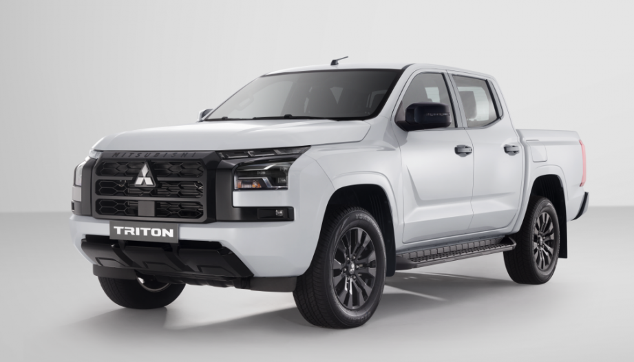 Mitsubishi Triton có thêm phiên bản Premium, đối đầu trực tiếp Ford Ranger XLS 4x4 AT