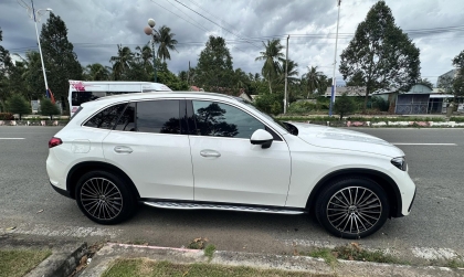 Mercedes GLC 200 của em bị lỗi gì mà tự nhiên nổi cá vàng thế nhỉ?