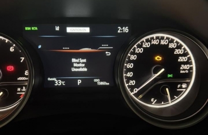 Toyota Camry báo lỗi thế này là sao các bác?