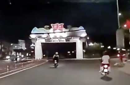 Clip TNGT: Ơ kìa em, giờ này còn vào đó làm gì, ơ hay...