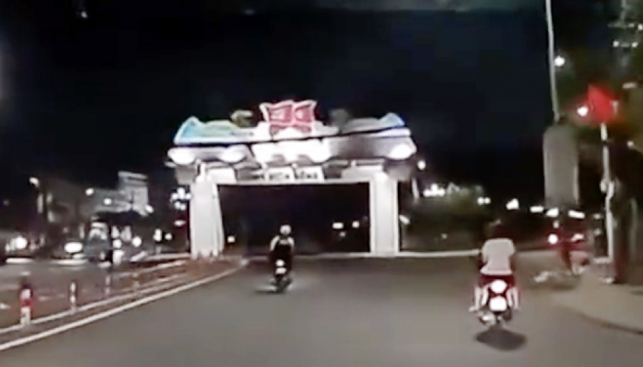 Clip TNGT: Ơ kìa em, giờ này còn vào đó làm gì, ơ hay...