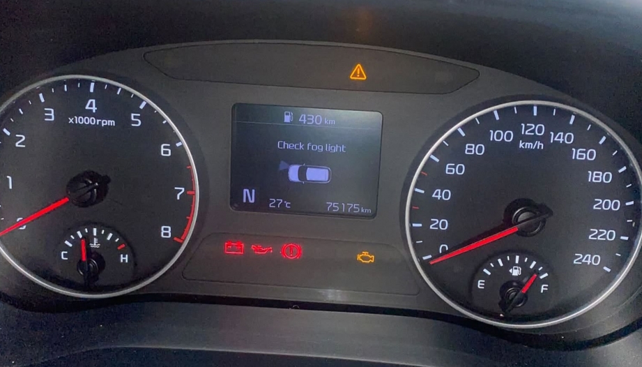 Kia Seltos của em báo lỗi gì thế các bác nhỉ?