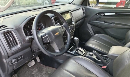 Trailblazer báo lỗi service vehicle soon là sao thế ạ?