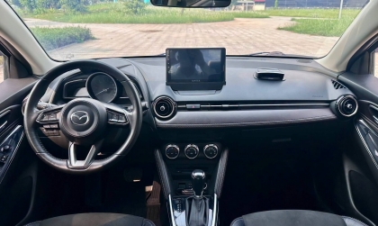 Mazda2 bị lỏng vô lăng khi đi trên 110 km/h có vấn đề gì không?