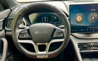 Tình trạng xi nhan xe BYD Sealion 6 có phải bị lỗi?
