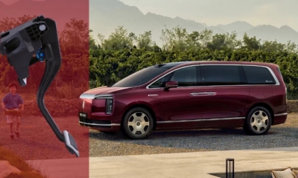 BYD Yangwang tung video khoe sản phẩm trong lúc Maextro V800 của Huawei và JAC gặp sự cố gãy chân phanh