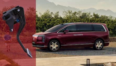 BYD Yangwang tung video khoe sản phẩm trong lúc Maextro V800 của Huawei và JAC gặp sự cố gãy chân phanh