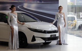 Không hybrid, Honda Việt Nam trang bị tiêu chuẩn gì cho City?
