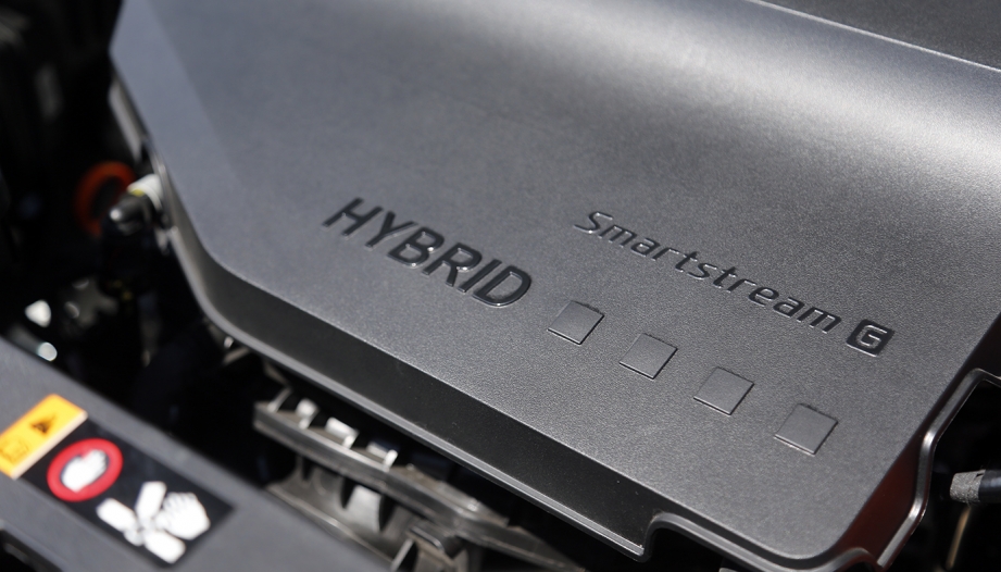 Các hãng xe tại Việt Nam trong cuộc chơi điện hoá: Hai hệ truyền động hybrid của Hyundai tại Việt Nam có gì khác biệt?