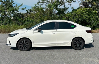 Sao Honda City RS mới lấy đã bị kêu lạch cạch?