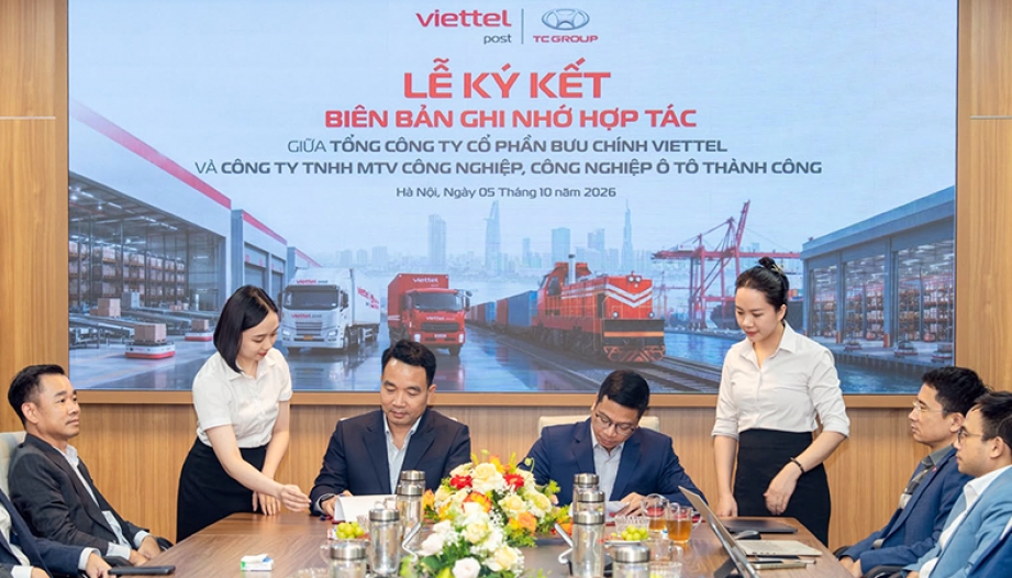 TC Group và Viettel Post kí biên bản ghi nhớ phát triển hạ tầng trạm sạc và tố ưu logistic và thương mại dịch vụ