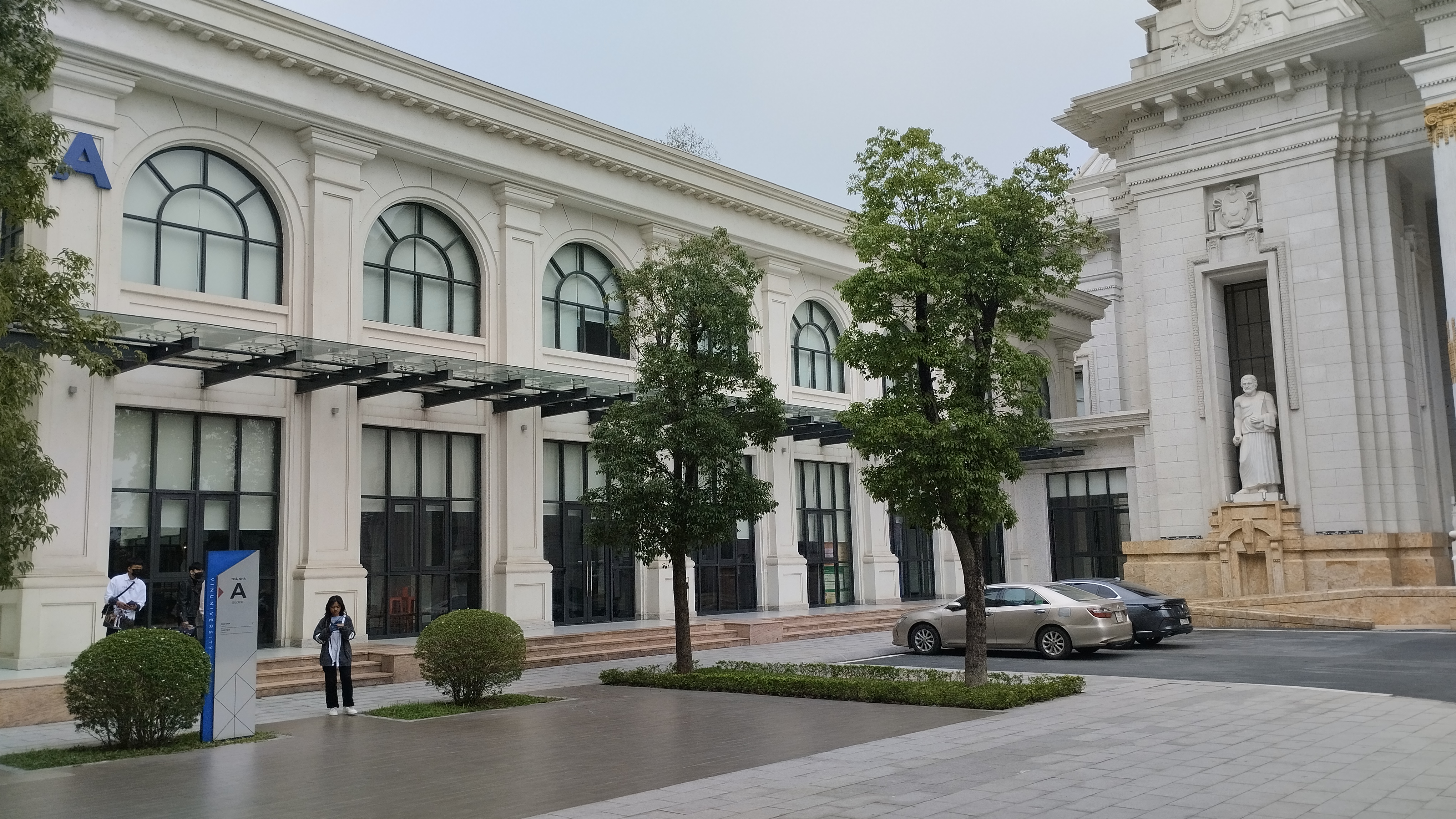 Hà Nội: Hà Nội: Trạm sạc VinFast - Trường Đại học VinUni, khu giảng đường