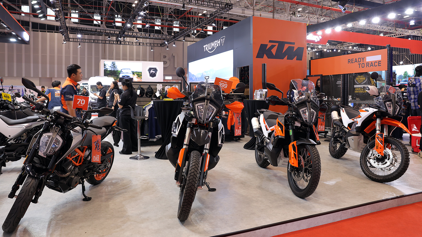 Triển lãm Vietnam Motor Show 2024: Một số hình ảnh gian hàng KTM và Husqvarna