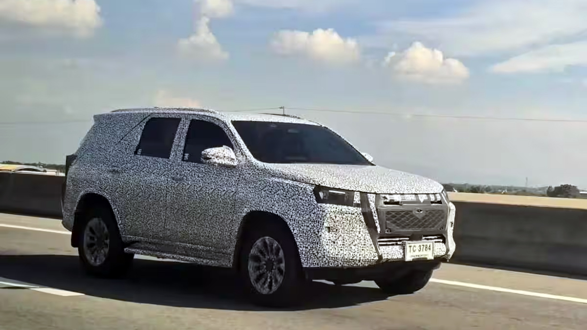 Toyota Fortuner thế hệ mới chuẩn bị ra mắt: Có thêm lựa chọn hệ truyền động hybrid và gói ADAS 2?
